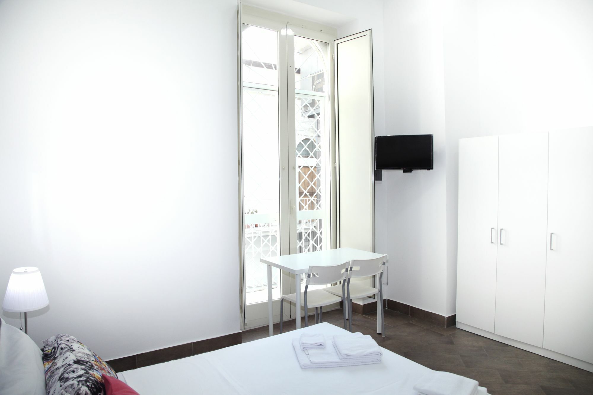 Toledostation B&B Наполи Екстериор снимка