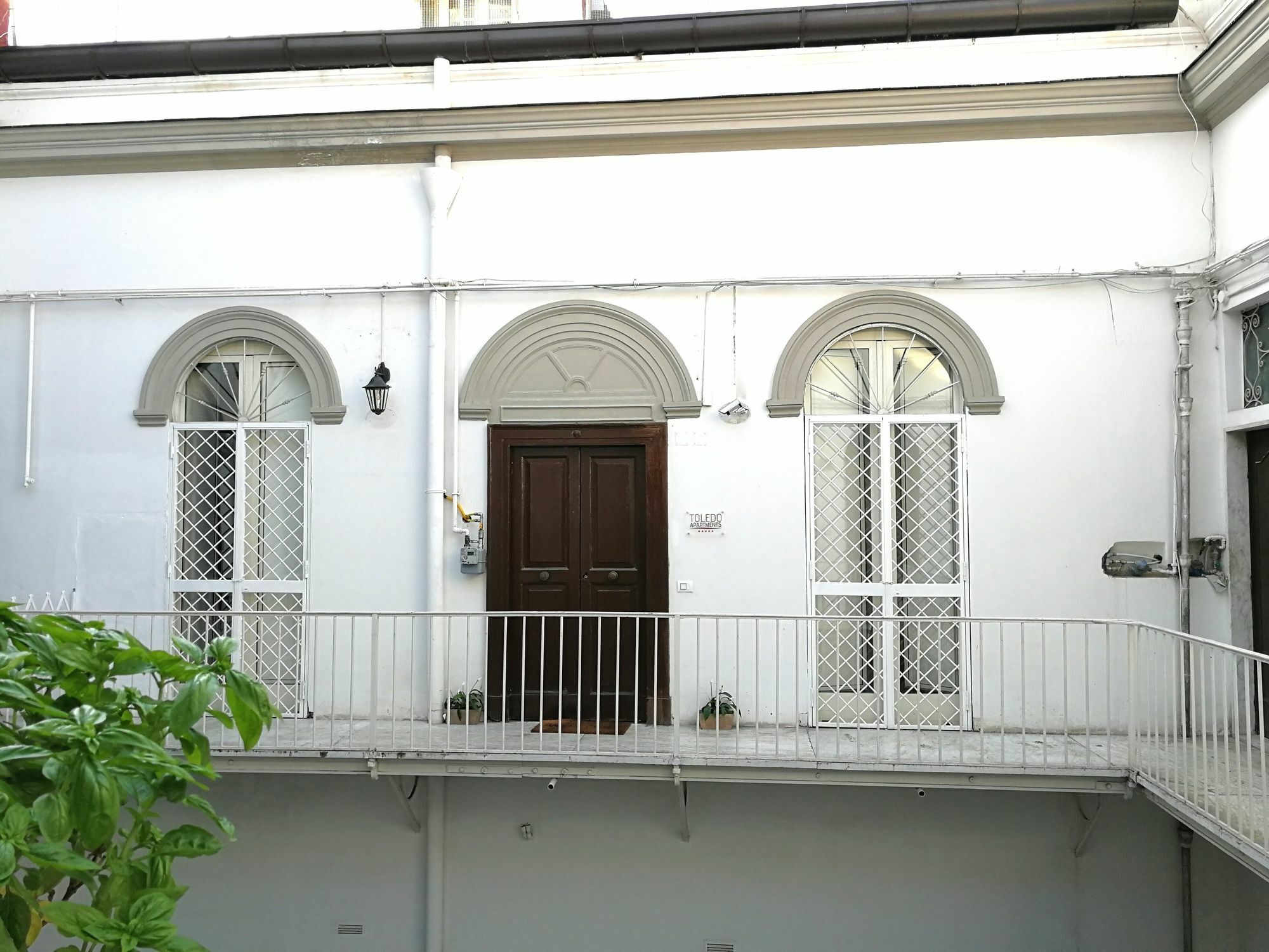 Toledostation B&B Наполи Екстериор снимка