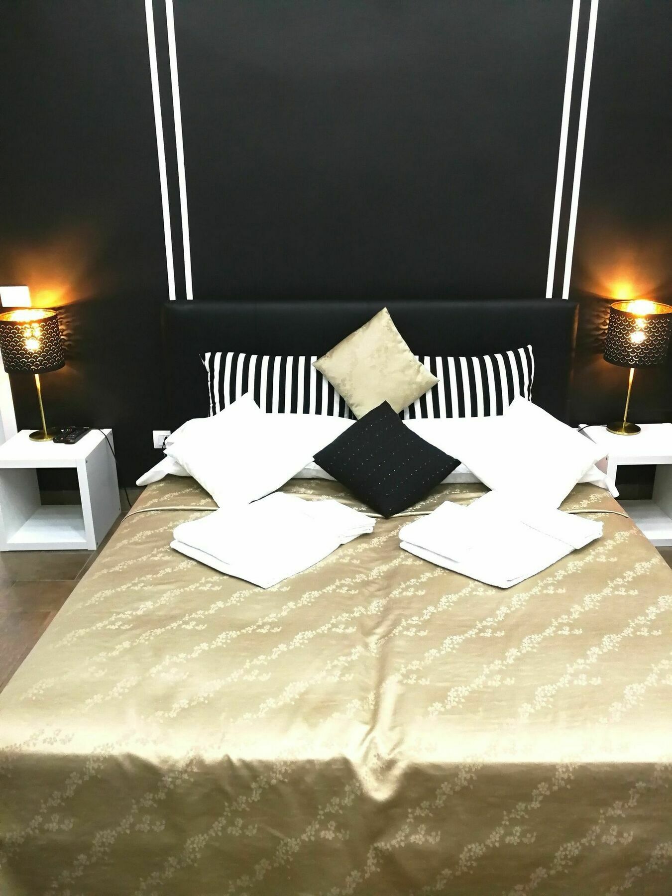 Toledostation B&B Наполи Екстериор снимка
