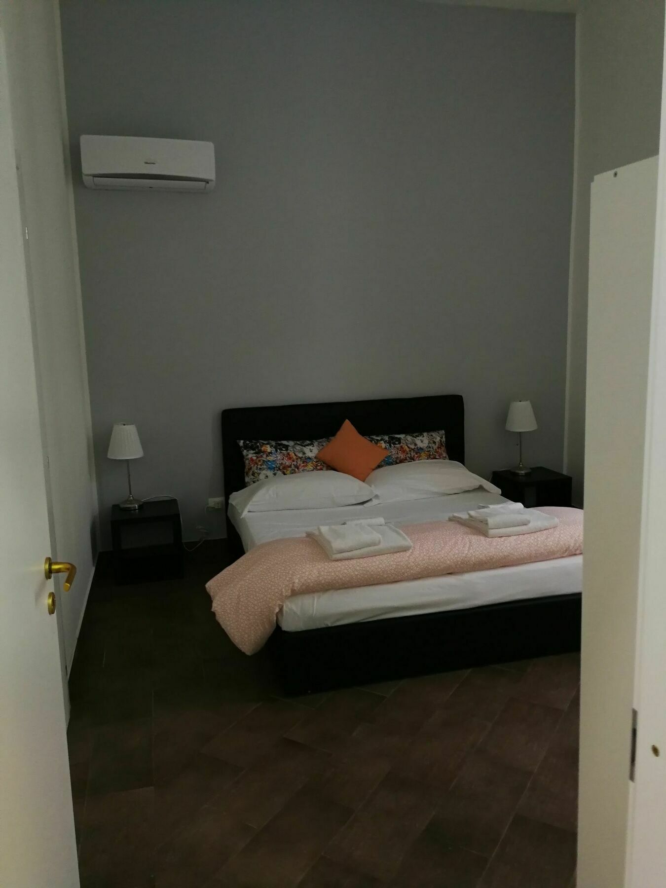 Toledostation B&B Наполи Екстериор снимка