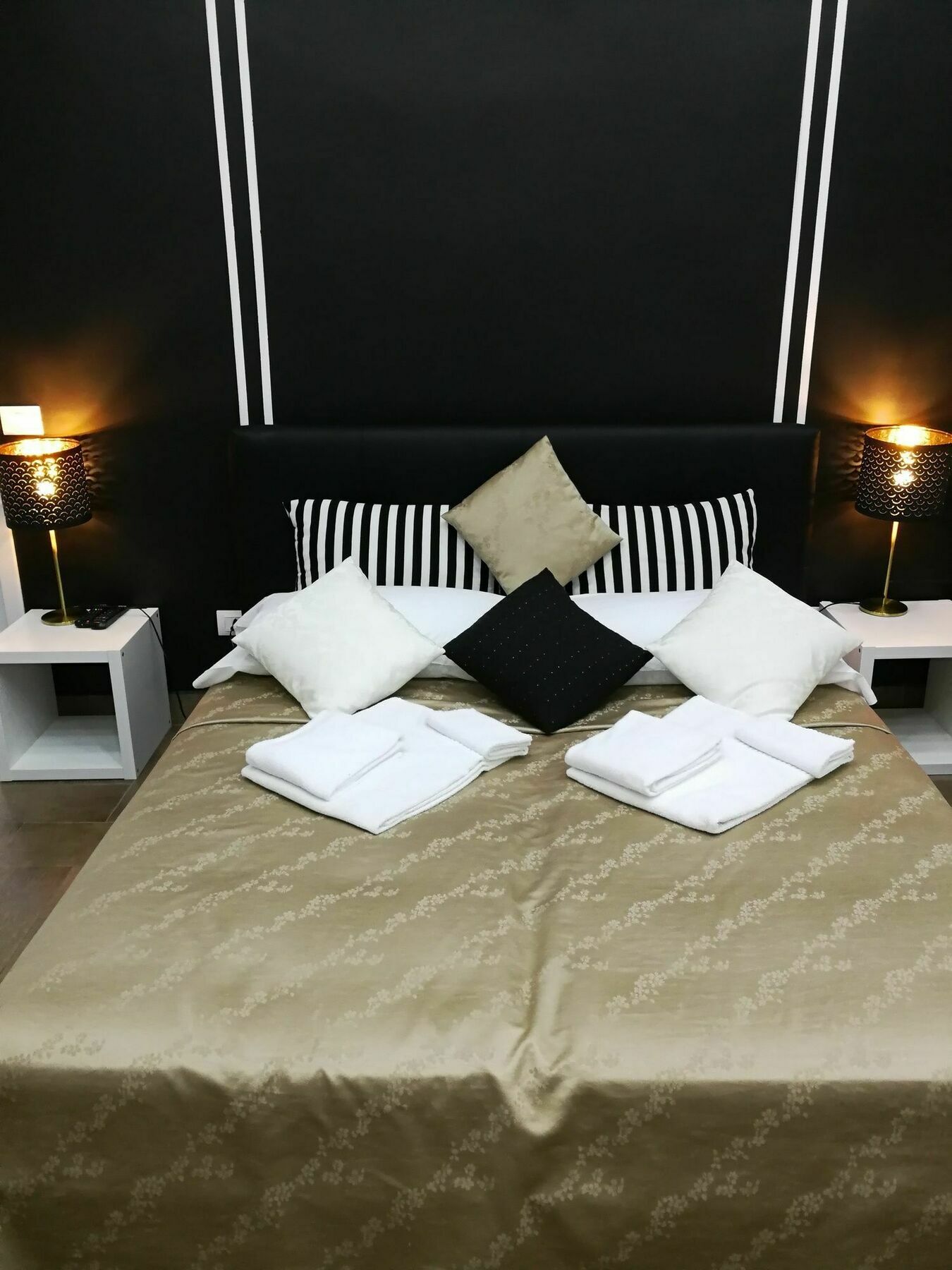 Toledostation B&B Наполи Екстериор снимка
