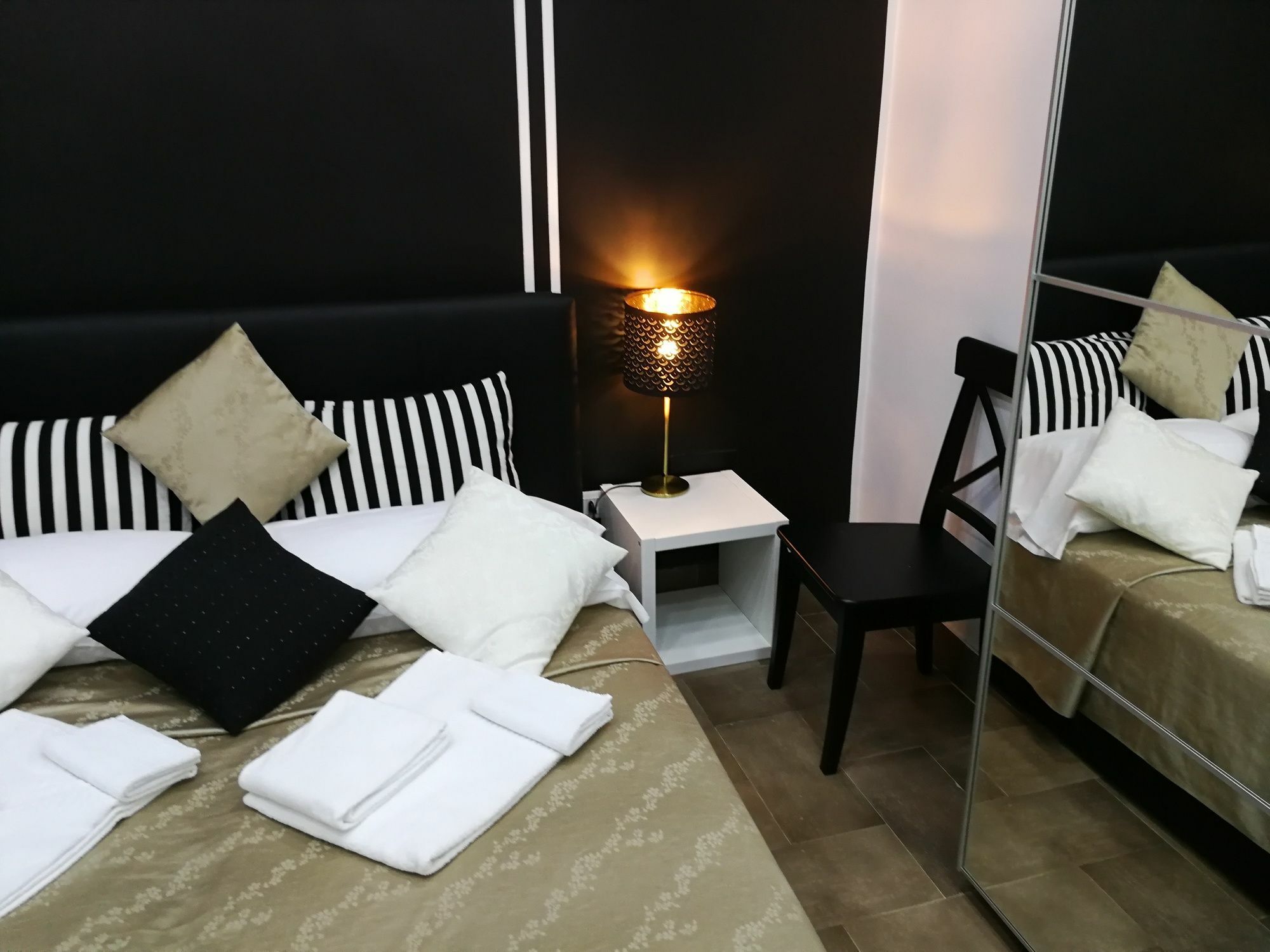 Toledostation B&B Наполи Екстериор снимка